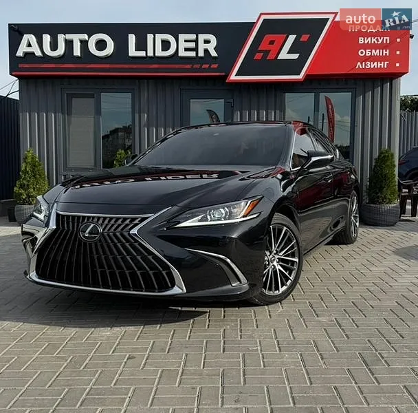 Lexus ES 2025