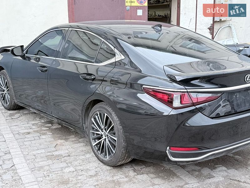 Седан Lexus ES 2023 в Днепре
