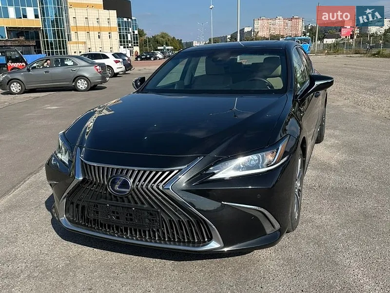 Lexus ES 2021
