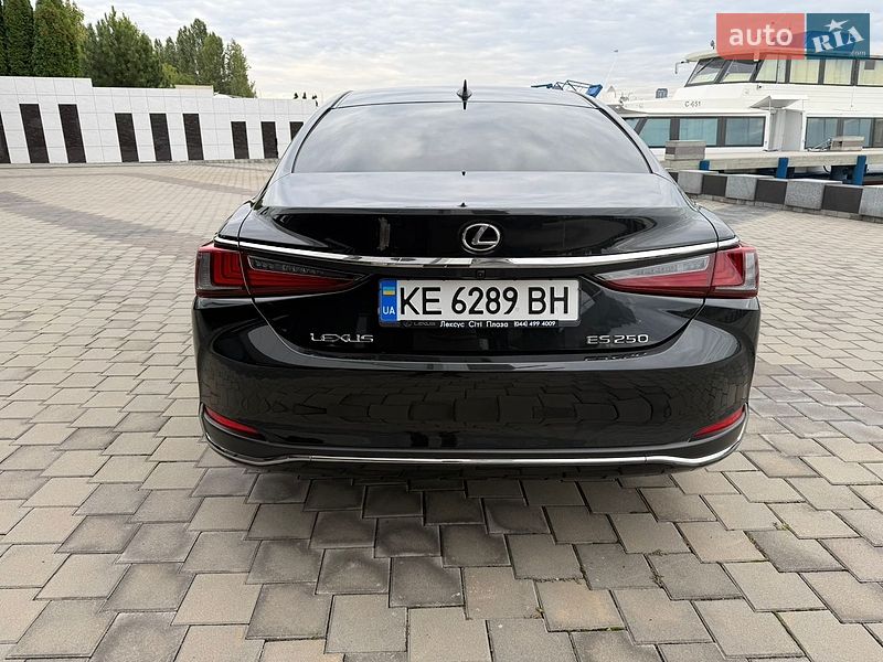 Седан Lexus ES 2021 в Дніпрі
