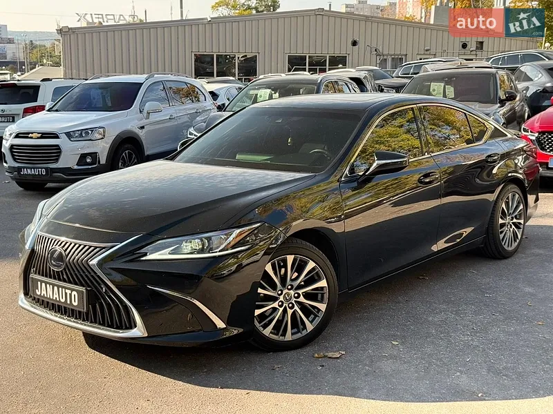 Lexus ES
