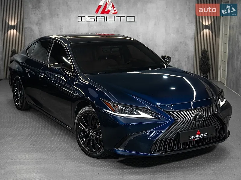 Lexus ES 2019