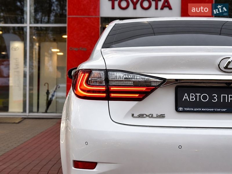 Седан Lexus ES 2018 в Житомире