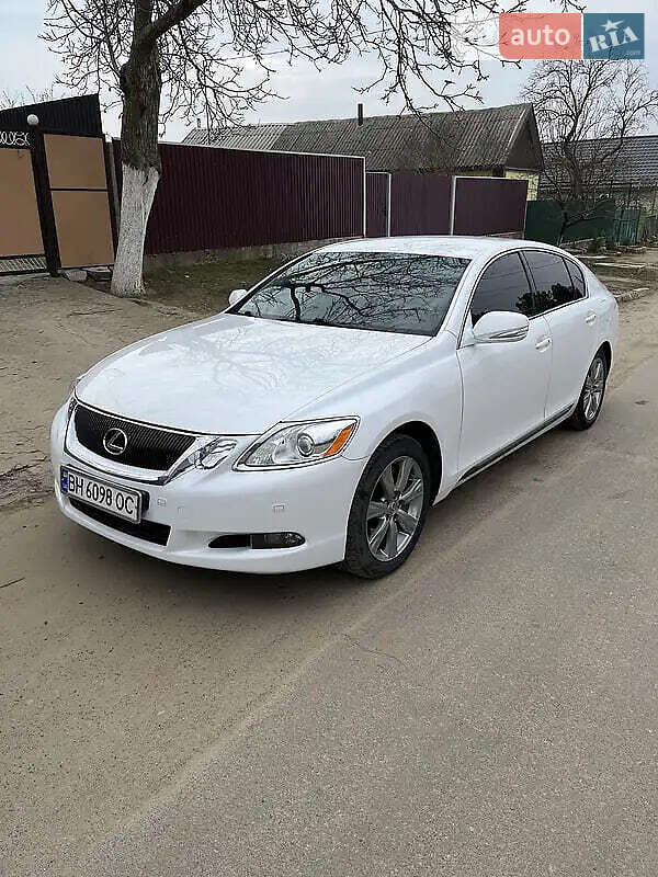 Седан Lexus GS 2009 в Рени