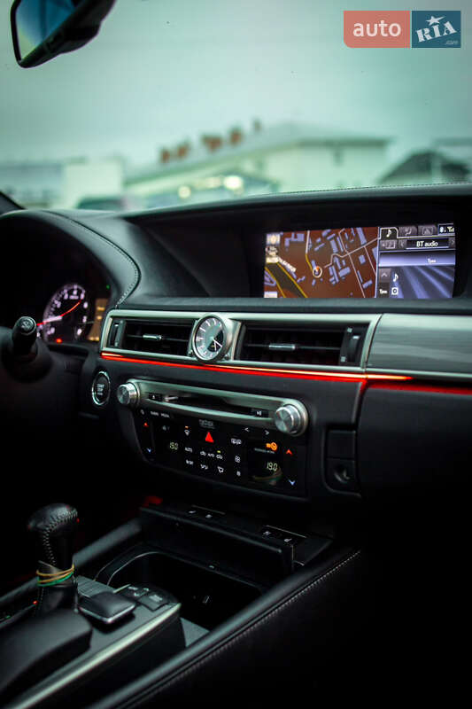 Седан Lexus GS 2012 в Черновцах