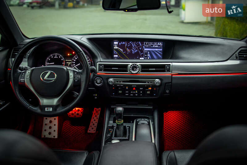 Седан Lexus GS 2012 в Черновцах