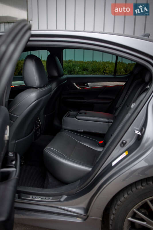 Седан Lexus GS 2012 в Черновцах