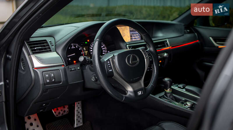 Седан Lexus GS 2012 в Черновцах