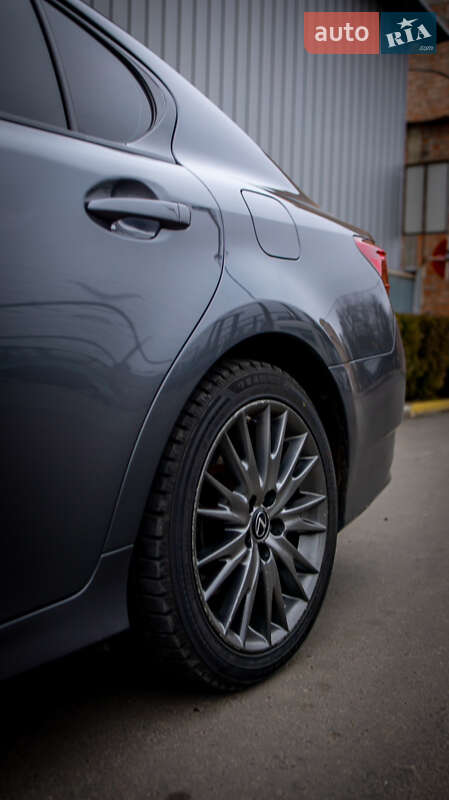 Седан Lexus GS 2012 в Черновцах