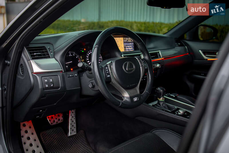 Седан Lexus GS 2012 в Черновцах