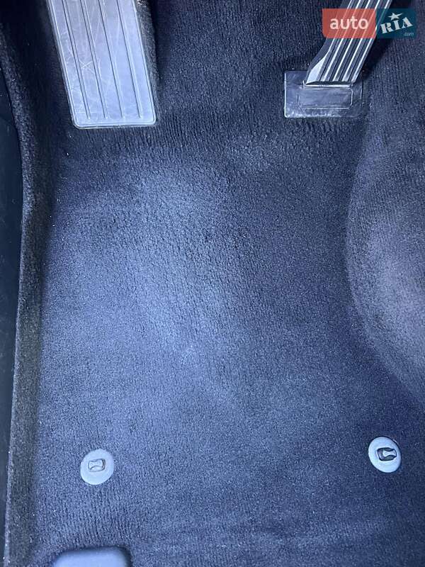Седан Lexus GS 2013 в Краснограді