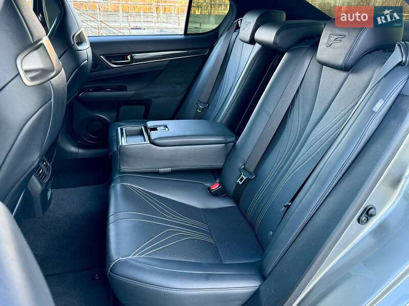 Седан Lexus GS 2015 в Киеве