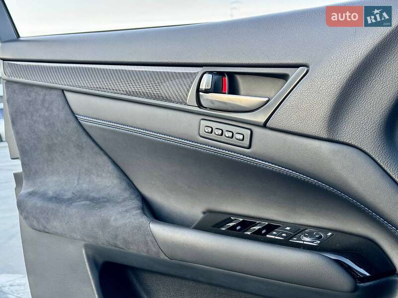 Седан Lexus GS 2015 в Киеве