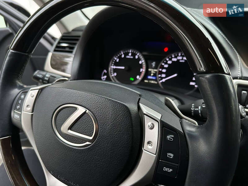 Седан Lexus GS 2012 в Мукачево