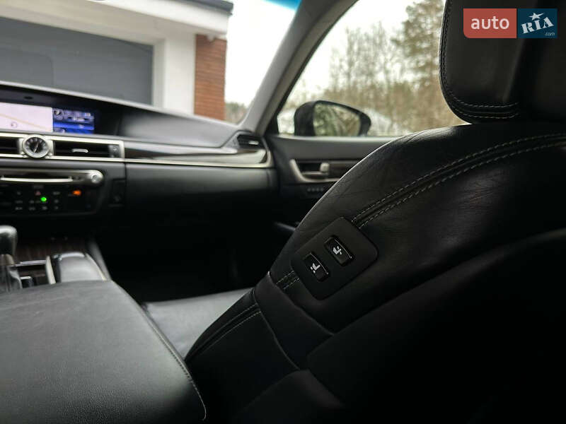 Седан Lexus GS 2012 в Мукачево