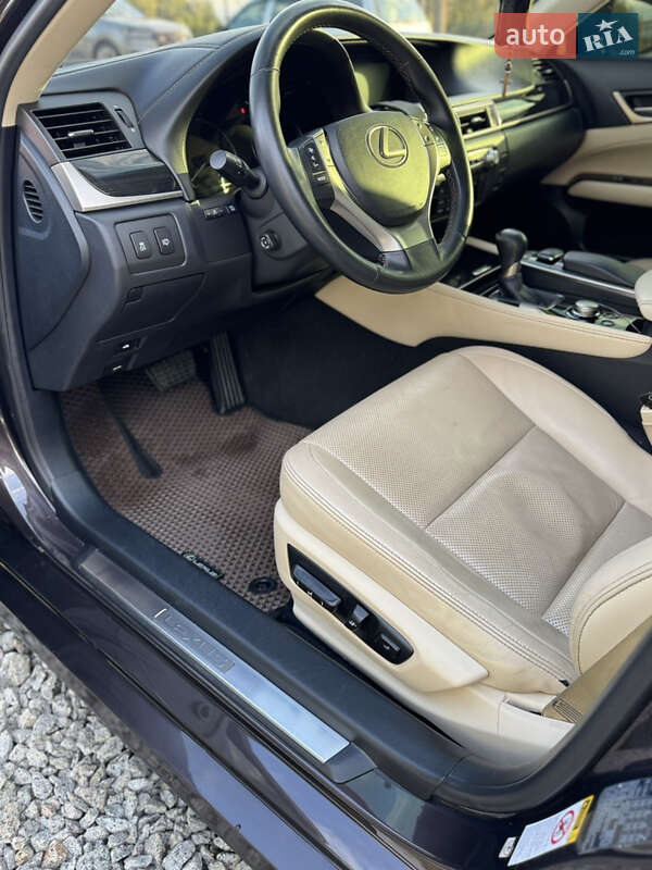 Седан Lexus GS 2014 в Малине