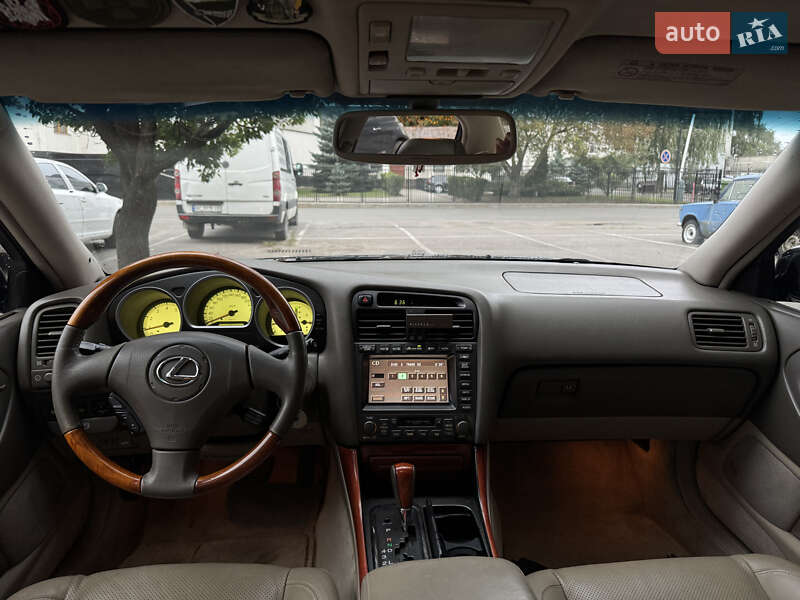 Седан Lexus GS 2000 в Луцке