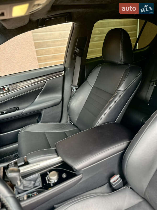 Седан Lexus GS 2018 в Виннице фото 18 Седан Lexus GS 2018 в Виннице