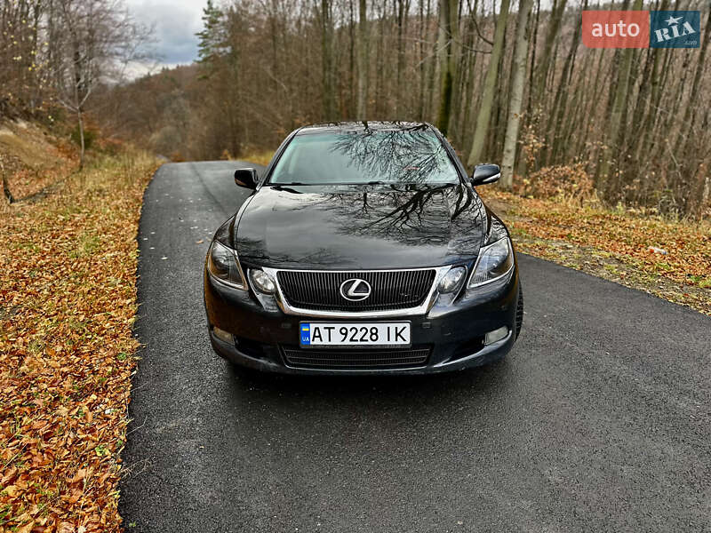 Седан Lexus GS 2011 в Долине