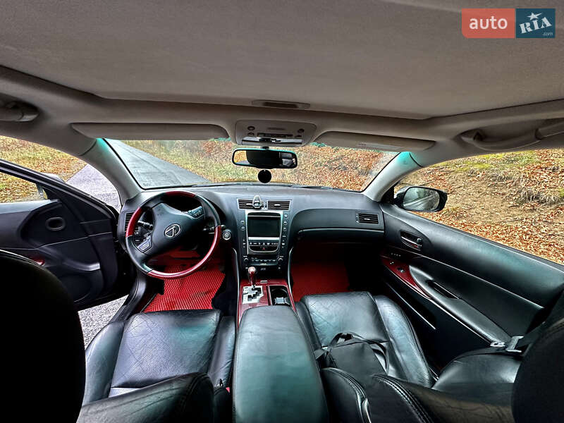 Седан Lexus GS 2011 в Долине