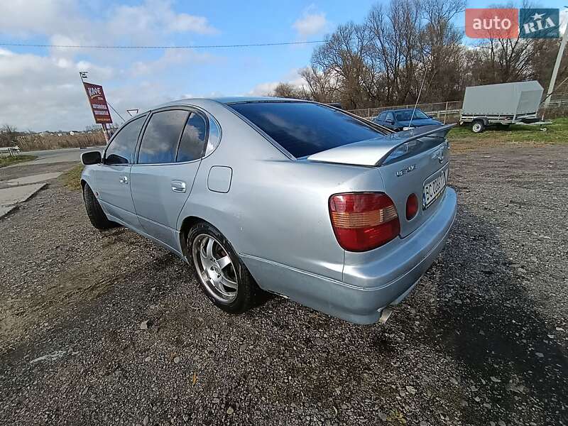 Седан Lexus GS 2000 в Жидачове