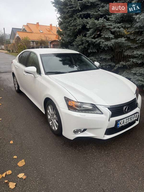 Седан Lexus GS 2014 в Вышгороде