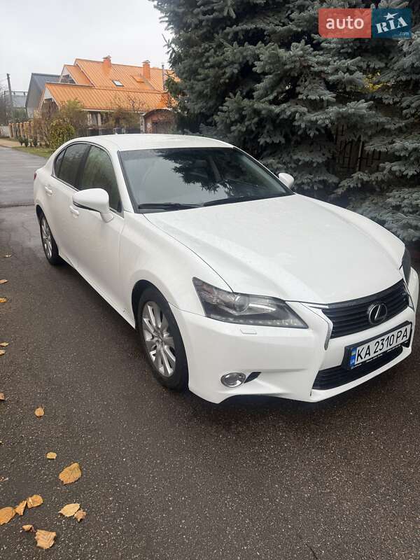Седан Lexus GS 2014 в Вышгороде