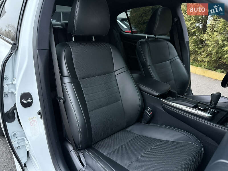 Седан Lexus GS 2016 в Киеве фото 33 Седан Lexus GS 2016 в Киеве