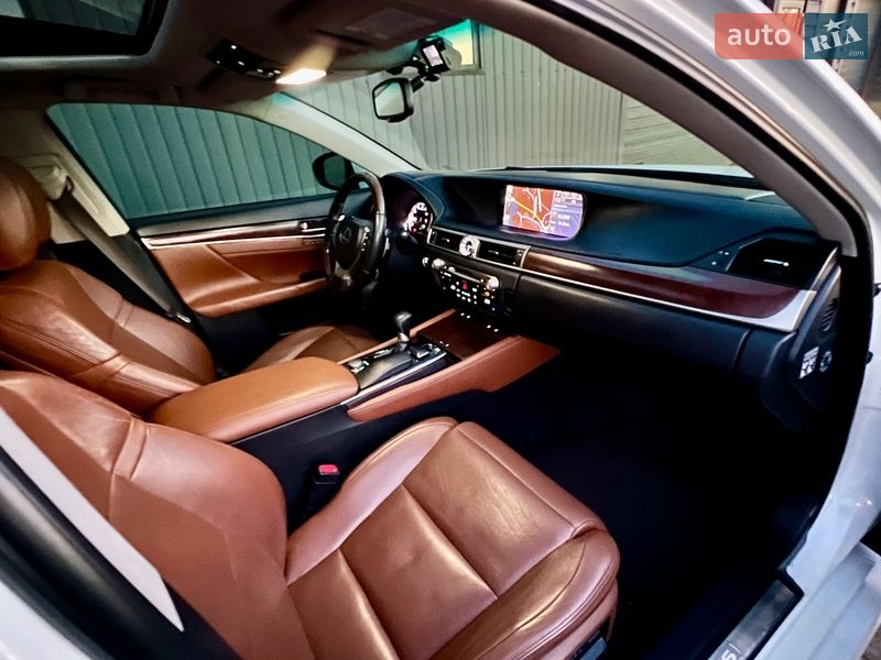Седан Lexus GS 2012 в Киеве фото 60 Седан Lexus GS 2012 в Киеве