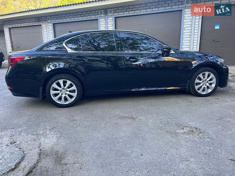 Седан Lexus GS 2013 в Краснограді