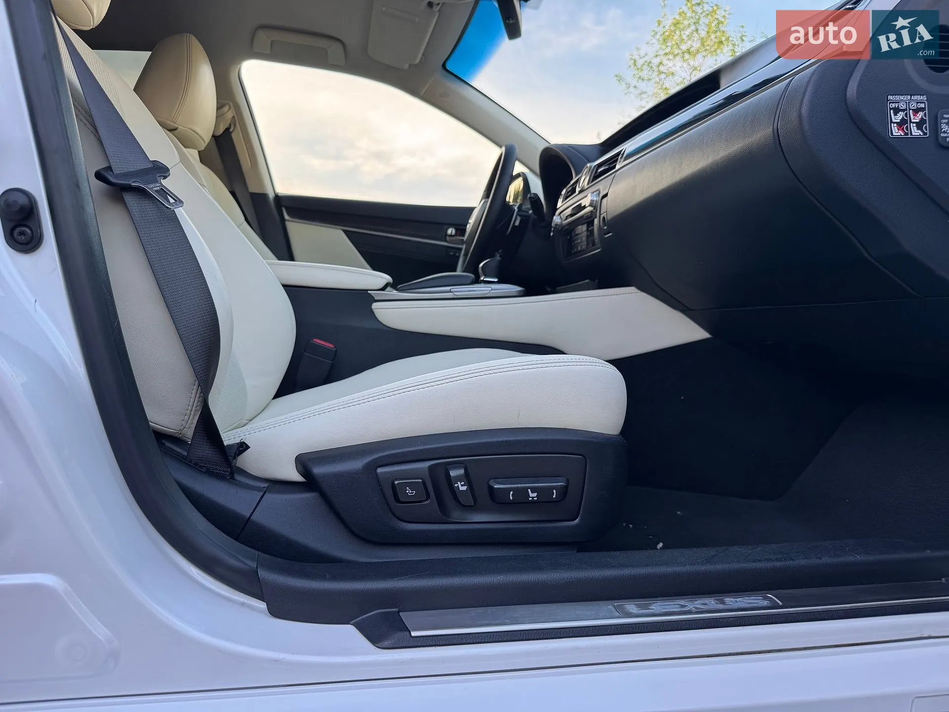 2017 Lexus GS - мініатюра 26