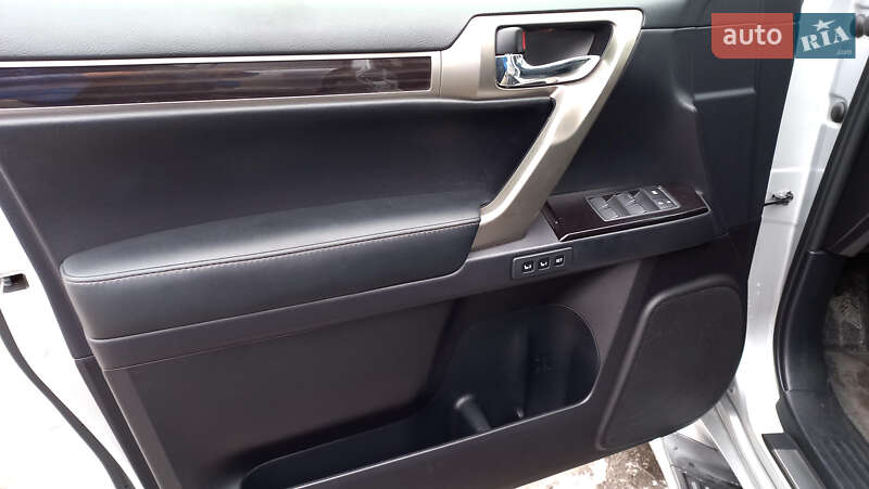 Внедорожник / Кроссовер Lexus GX 2015 в Днепре