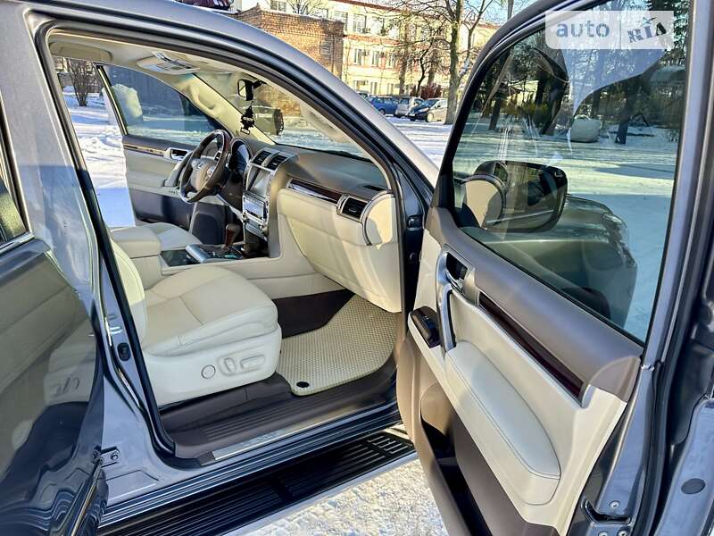 Позашляховик / Кросовер Lexus GX 2016 в Києві