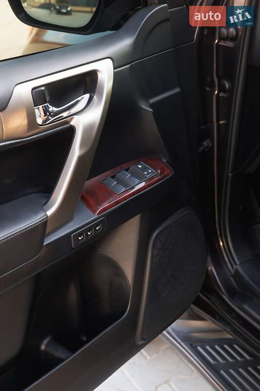 Внедорожник / Кроссовер Lexus GX 2011 в Дубно