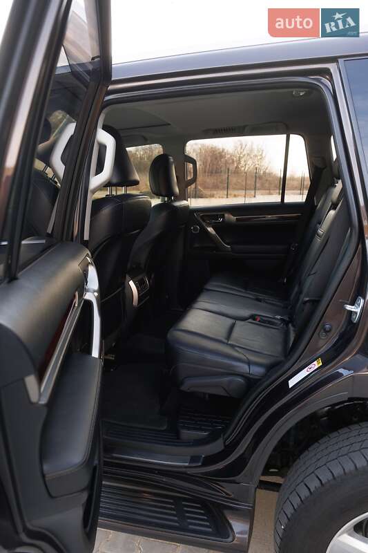 Внедорожник / Кроссовер Lexus GX 2011 в Дубно