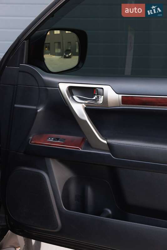 Внедорожник / Кроссовер Lexus GX 2011 в Дубно