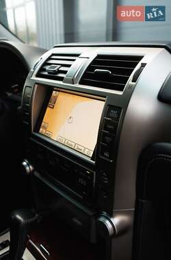 Позашляховик / Кросовер Lexus GX 2011 в 