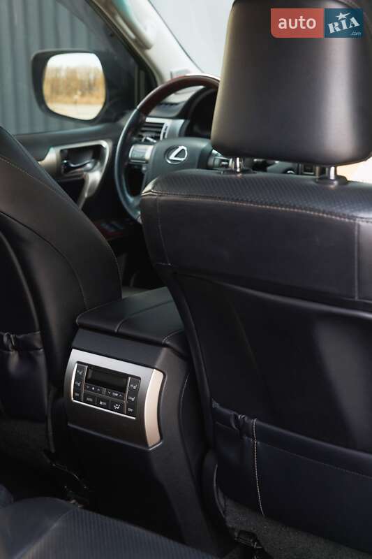 Внедорожник / Кроссовер Lexus GX 2011 в Дубно
