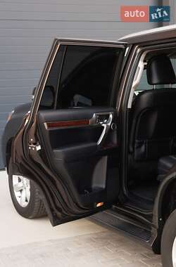 Позашляховик / Кросовер Lexus GX 2011 в 