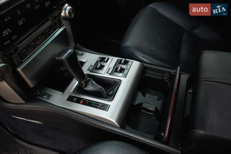 Внедорожник / Кроссовер Lexus GX 2011 в Дубно