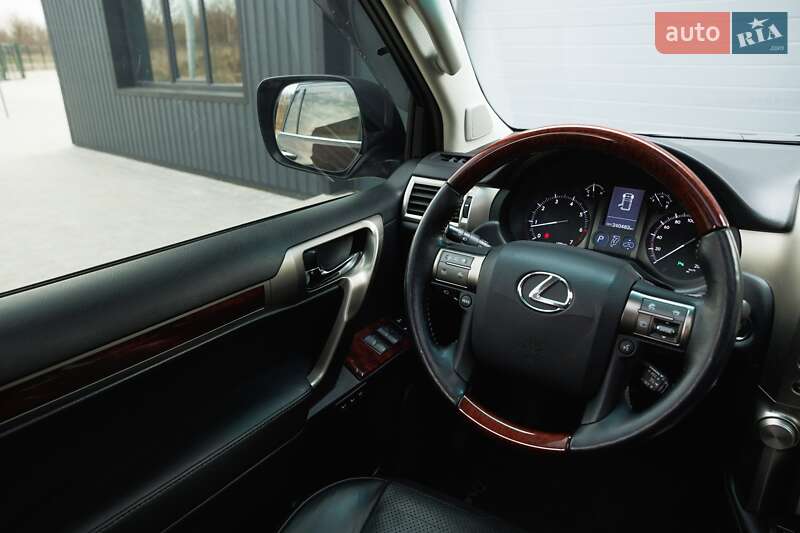 Внедорожник / Кроссовер Lexus GX 2011 в Дубно