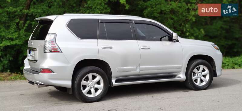 Внедорожник / Кроссовер Lexus GX 2010 в Чорткове