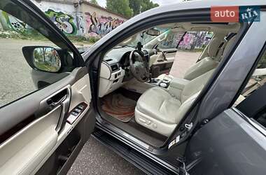 Позашляховик / Кросовер Lexus GX 2010 в 