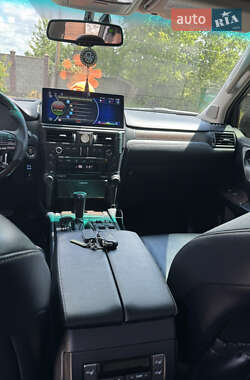 Внедорожник / Кроссовер Lexus GX 2010 в 