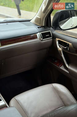 Внедорожник / Кроссовер Lexus GX 2013 в 