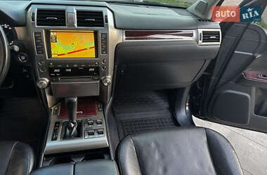 Позашляховик / Кросовер Lexus GX 2010 в 