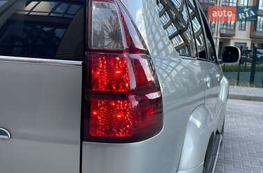Внедорожник / Кроссовер Lexus GX 2004 в 