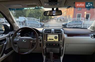 Позашляховик / Кросовер Lexus GX 2010 в 