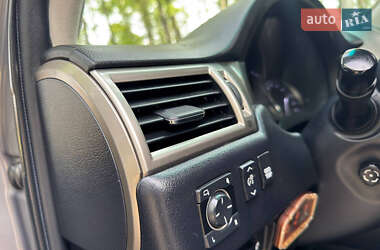 Позашляховик / Кросовер Lexus GX 2011 в 