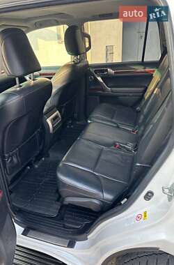 Позашляховик / Кросовер Lexus GX 2010 в 
